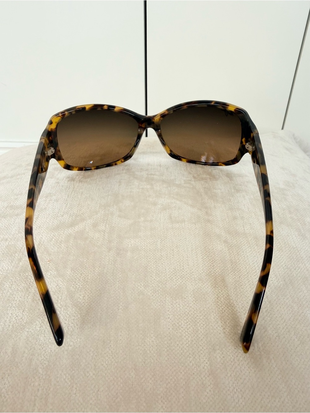 Maui Jim Tortoiseshell Oversized Women’s Sunglasses - Brown Lenses - Picture 5 of 10